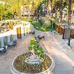 Rose Garden Premium