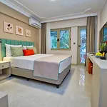 Timebasishotel Rose Garden Premium