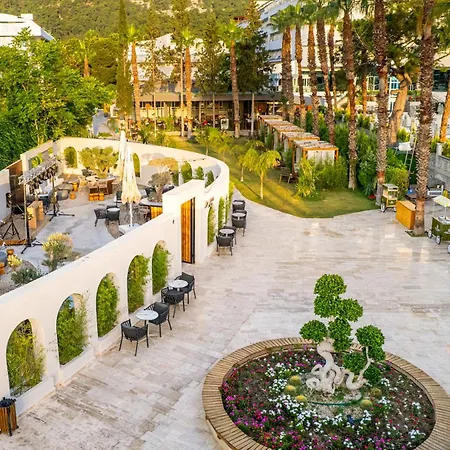 Love hotel Rose Garden Premium *