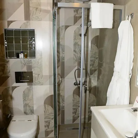 Love hotel Rose Garden Premium