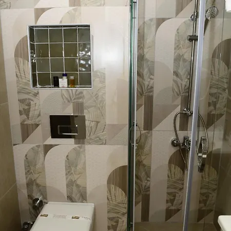Timebasishotel Rose Garden Premium