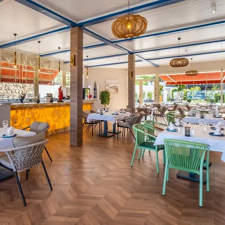 Hotel miłości Rose Garden Premium