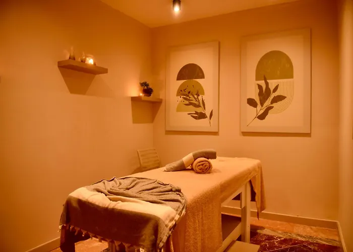 Rose Garden Premium Timebasishotel *